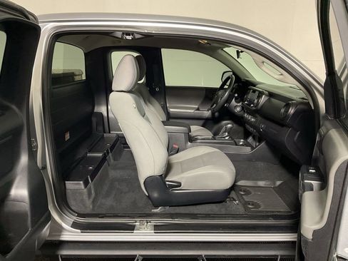 Used 2021 Toyota Tacoma SR image 31