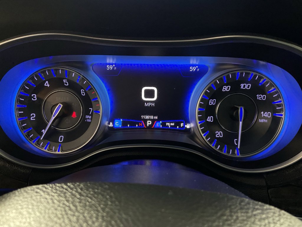 Used 2019 Chrysler 300 Limited AWD/4WD image 26