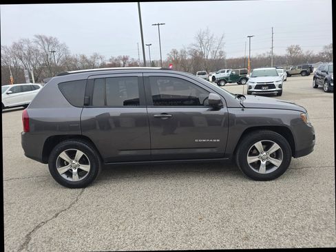 Used 2017 Jeep Compass High Altitude image 5