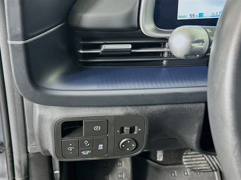 Used 2024 Hyundai Ioniq 6 SE RWD image 17