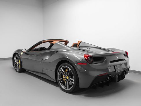 Certified 2018 Ferrari 488 Spider RWD image 59