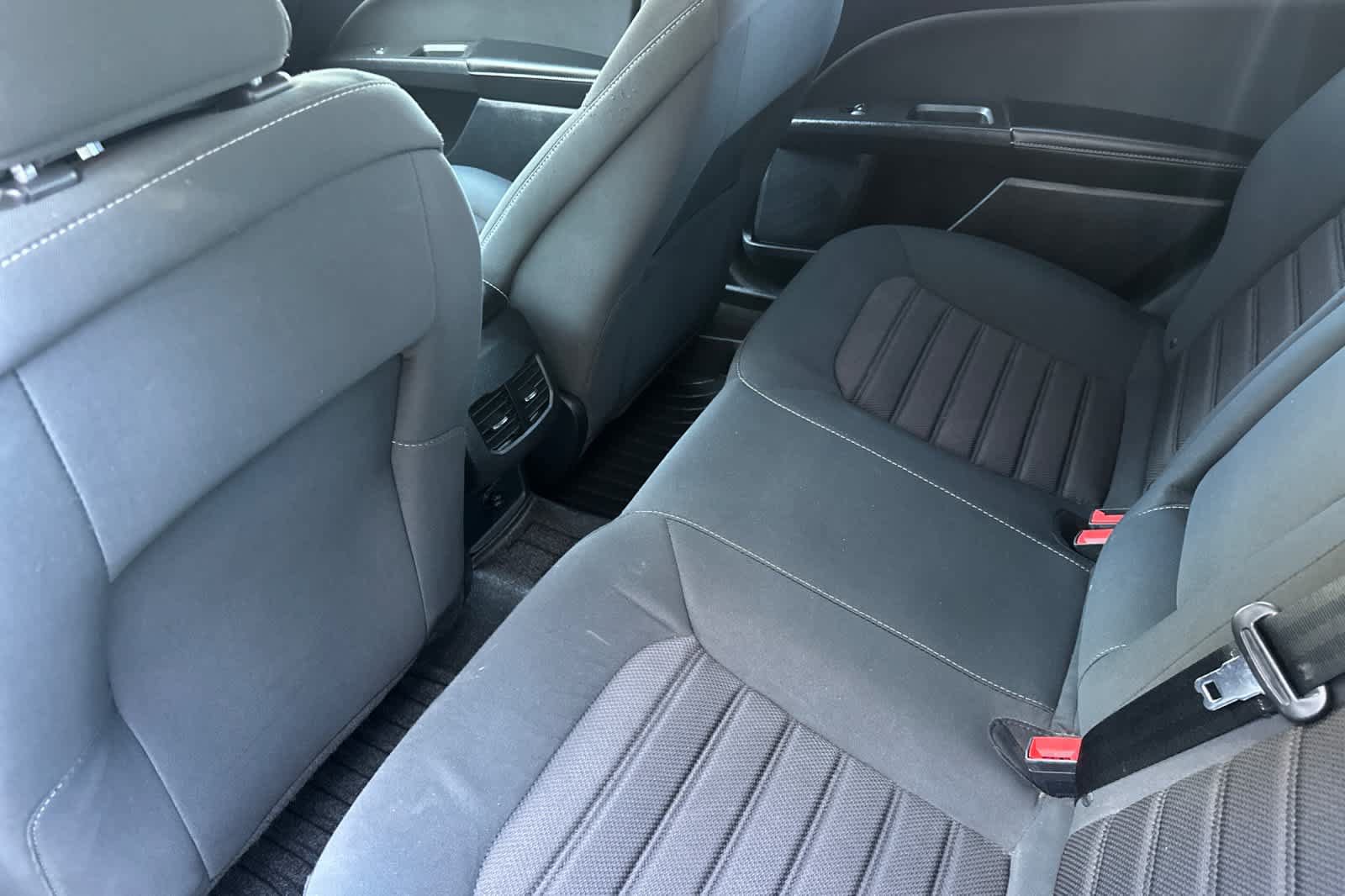 Certified 2020 Ford Fusion SE FWD image 4