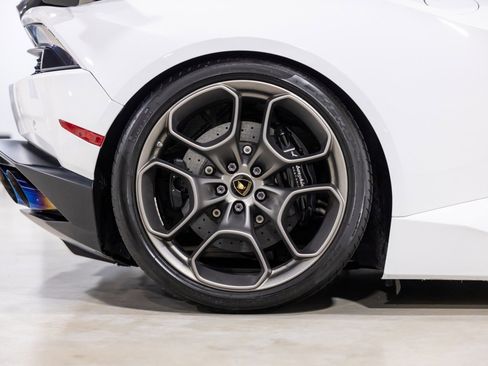 Used 2016 Lamborghini Huracan LP 610-4 image 27