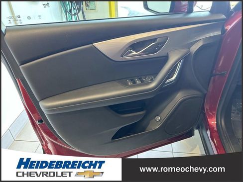 Used 2024 Chevrolet Blazer LT AWD/4WD image 9