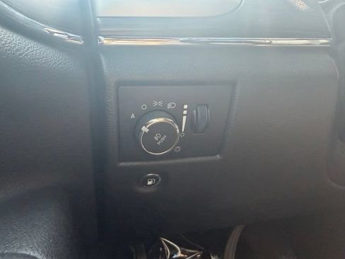 Used 2020 Jeep Grand Cherokee Limited AWD/4WD image 12