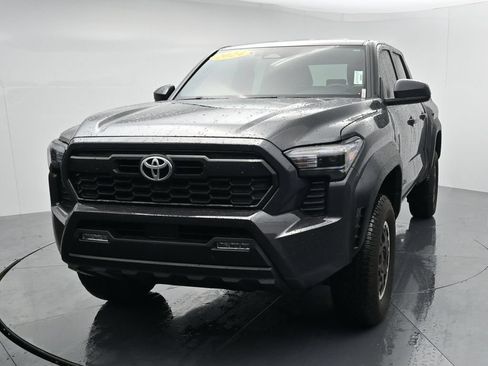 Used 2024 Toyota Tacoma TRD Off-Road AWD/4WD image 3