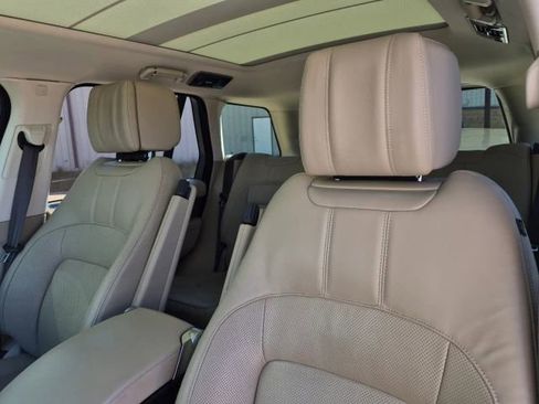 Used 2018 Land Rover Range Rover Supercharged image 9