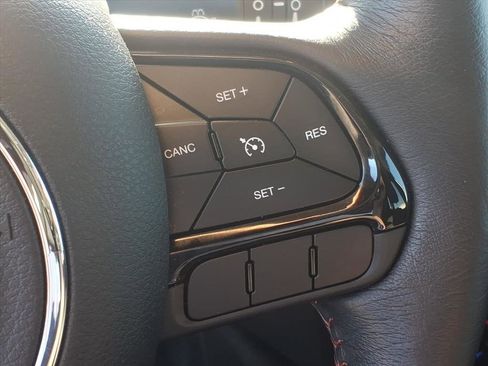 Used 2022 Jeep Renegade Trailhawk image 19