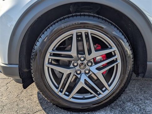 Used 2025 Ford Explorer ST image 6