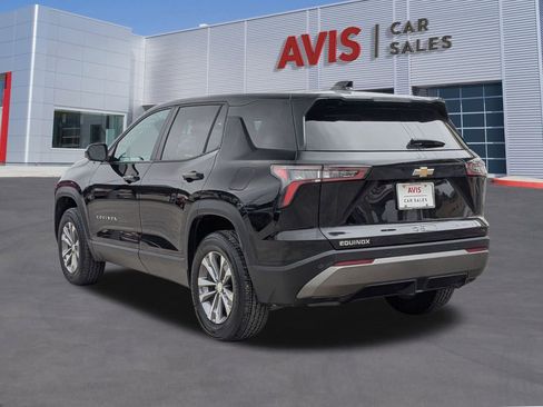 Used 2025 Chevrolet Equinox LT image 3