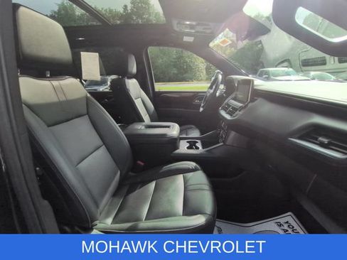 Used 2023 Chevrolet Tahoe RST w/ Luxury Package AWD/4WD image 29