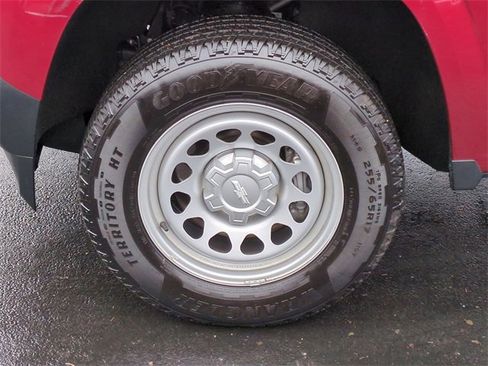 Certified 2024 Chevrolet Colorado W/T image 32