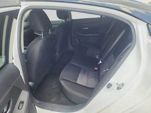 Used 2024 Nissan Sentra SR FWD image 13
