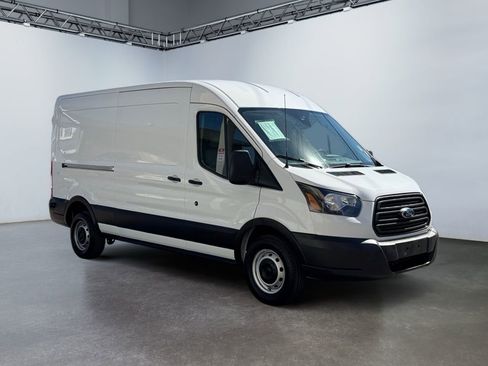 Used 2019 Ford Transit 250 Medium Roof image 3