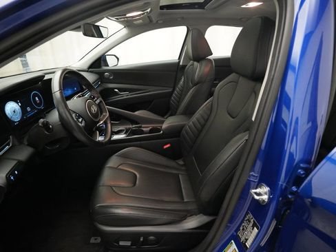 Used 2024 Hyundai Elantra Limited FWD image 7