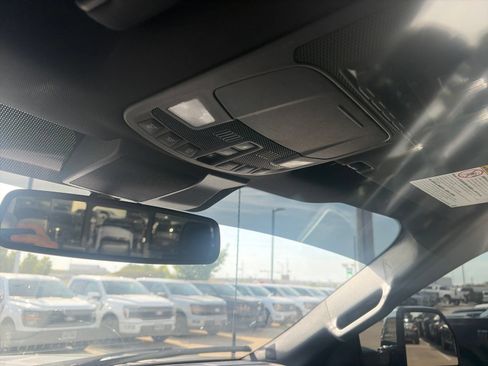 Used 2020 Ford F250 Platinum w/ FX4 Off-Road Package AWD/4WD image 20