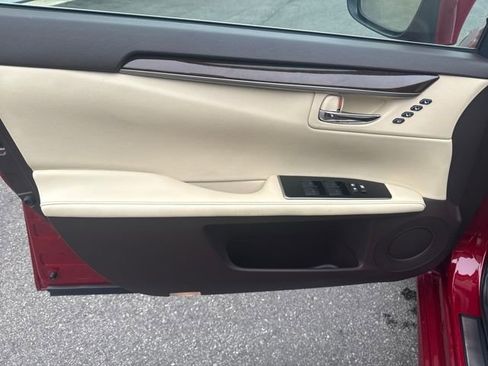 Used 2017 Lexus ES 350 image 10