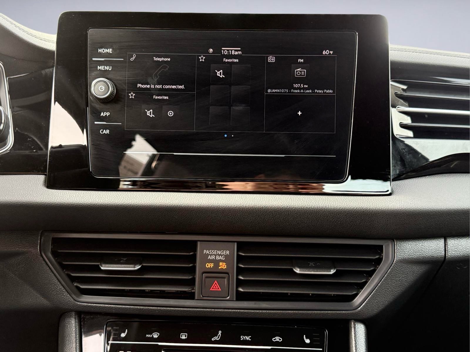 Used 2025 Volkswagen Jetta Sport FWD image 19