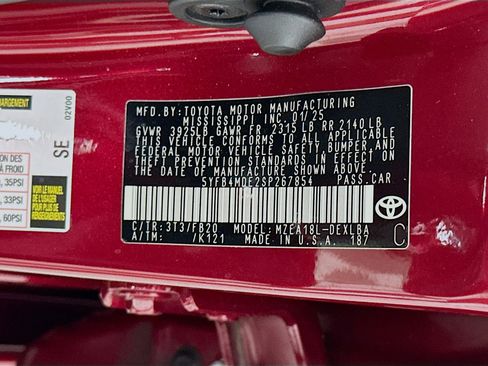 Used 2025 Toyota Corolla LE image 12