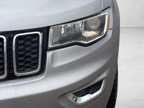 Used 2017 Jeep Grand Cherokee Limited image 9