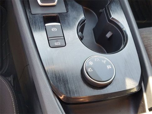 Used 2023 Nissan Rogue SV image 27