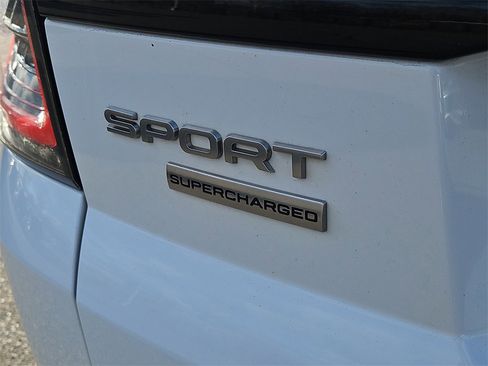 Used 2019 Land Rover Range Rover Sport Supercharged image 12