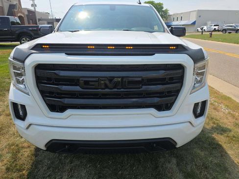 Used 2019 GMC Sierra 1500 Elevation w/ Elevation Value Package AWD/4WD image 3