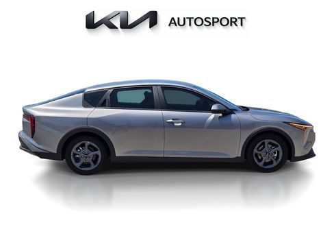 Certified 2025 Kia K4 FWD image 7