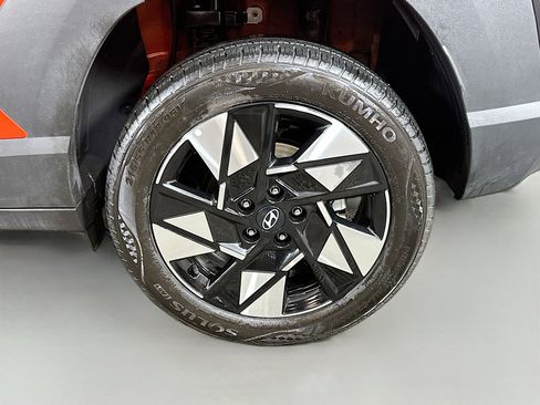 Used 2025 Hyundai Kona SEL AWD/4WD image 28