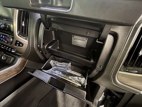 Used 2018 GMC Sierra 1500 Denali w/ Denali Ultimate Package image 37