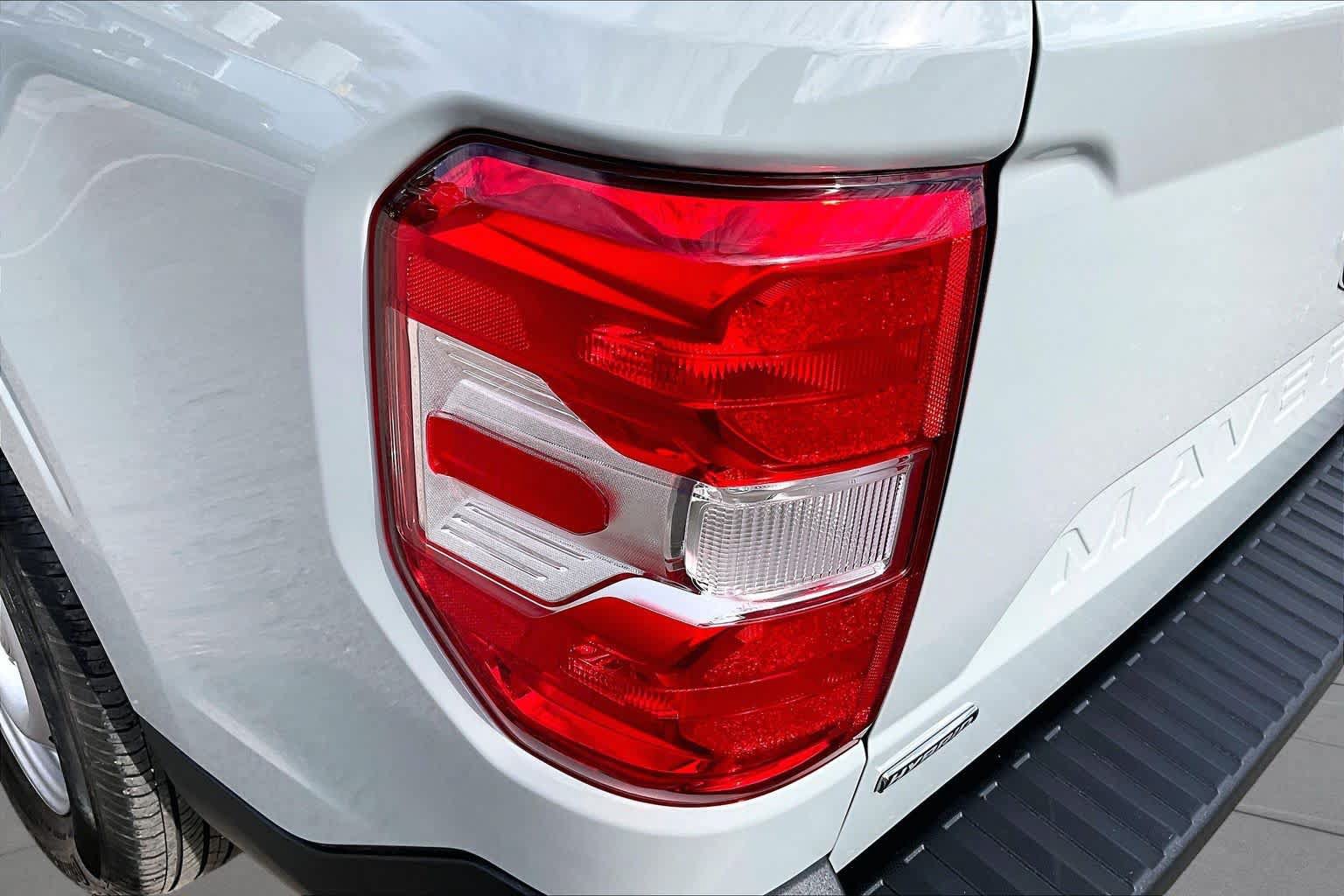 Certified 2024 Ford Maverick XL FWD image 28