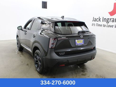 New 2026 Nissan Kicks SR image 2