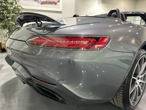 Used 2019 Mercedes-Benz AMG GT Roadster image 35
