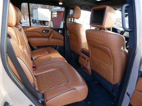 Used 2021 INFINITI QX80 Sensory w/ All-Season Package image 9