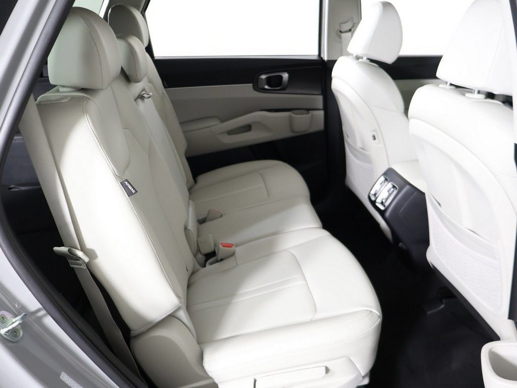 Certified 2026 Kia Sorento S FWD image 34