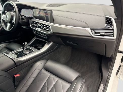 Used 2023 BMW X5 sDrive40i w/ M Sport Package image 16