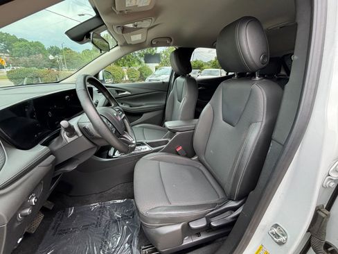 Used 2025 Buick Encore GX Preferred FWD image 32