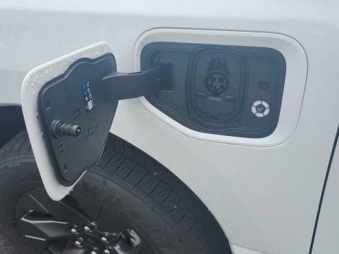 New 2025 Ford F150 Lightning Lariat image 24