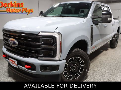 Used 2025 Ford F250 Platinum AWD/4WD image 1