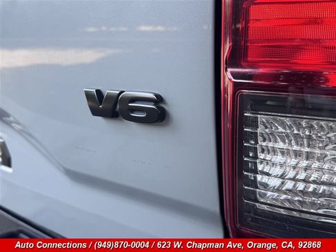 Used 2019 Toyota Tacoma TRD Sport w/ Technology Package RWD image 29