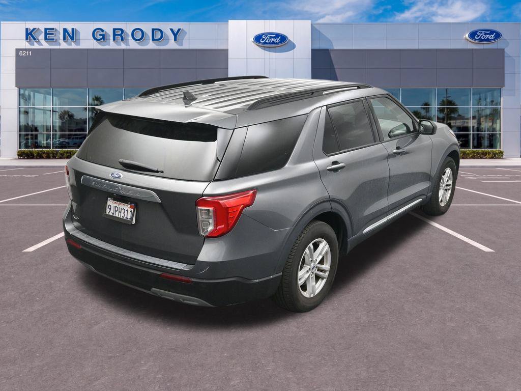 Used 2023 Ford Explorer XLT w/ Equipment Group 202A RWD image 14