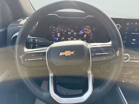 Used 2024 Chevrolet Colorado LT w/ LT Convenience Package image 24