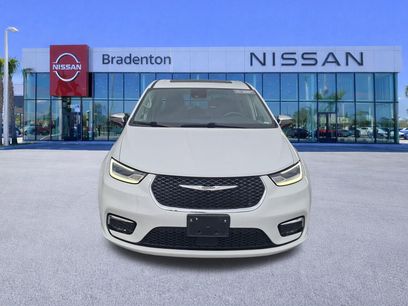 Used 2023 Chrysler Pacifica Limited