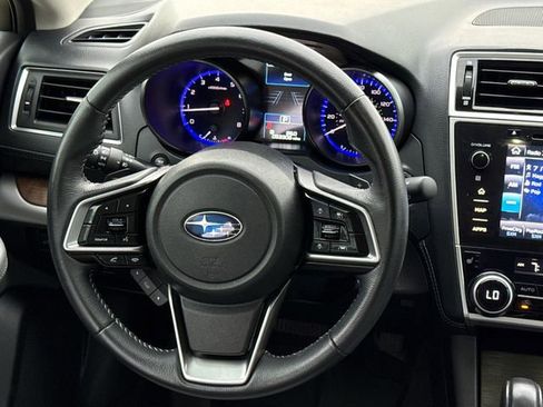 Used 2018 Subaru Outback 3.6R Limited AWD/4WD image 14