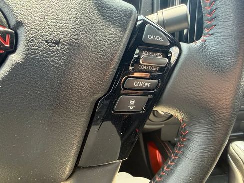 Used 2025 Nissan Frontier PRO-4X AWD/4WD image 18