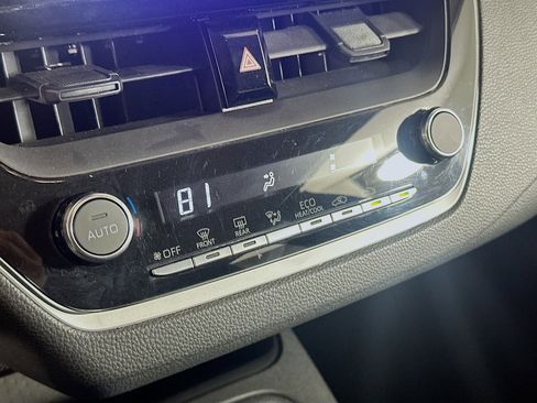 Used 2024 Toyota Corolla LE image 24