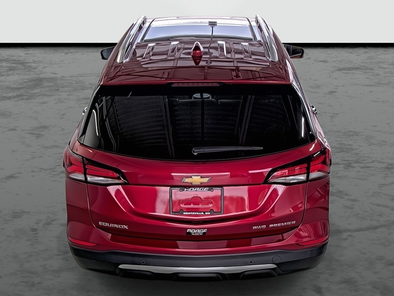 Used 2024 Chevrolet Equinox Premier AWD/4WD image 3