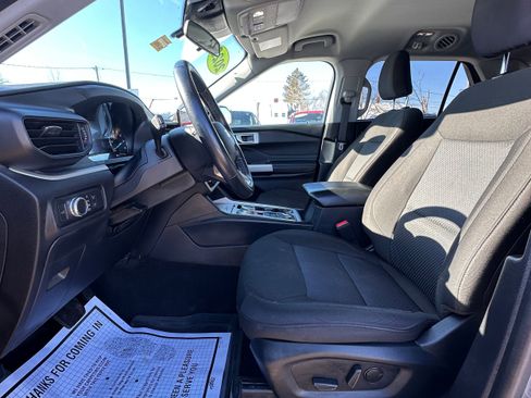 Used 2022 Ford Explorer XLT w/ Class IV Trailer Tow Package image 9