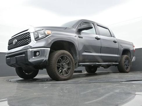 Used 2021 Toyota Tundra SR5 w/ SR5 Upgrade Package AWD/4WD image 28