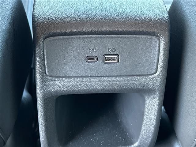 Used 2025 Chevrolet Trax LT w/ Driver Confidence Package FWD image 16